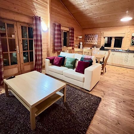Tufty Lodge, Lake Pochard Lodge 9 South Cerney Buitenkant foto