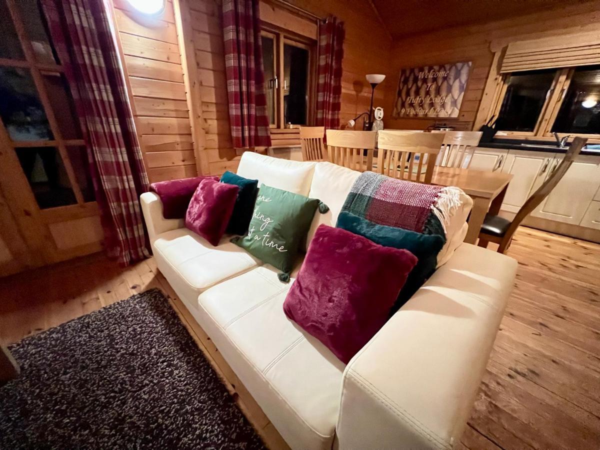 Tufty Lodge, Lake Pochard Lodge 9 South Cerney Buitenkant foto