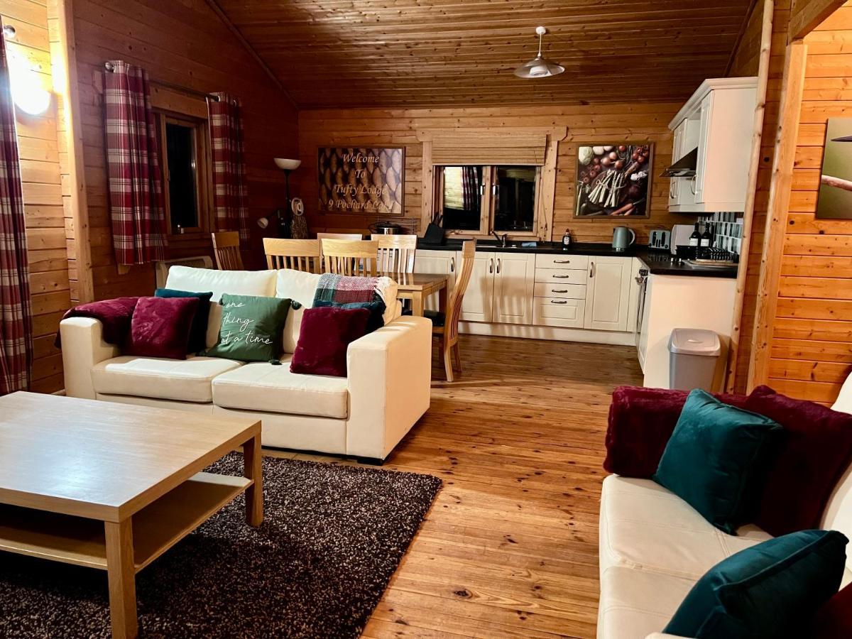 Tufty Lodge, Lake Pochard Lodge 9 South Cerney Buitenkant foto