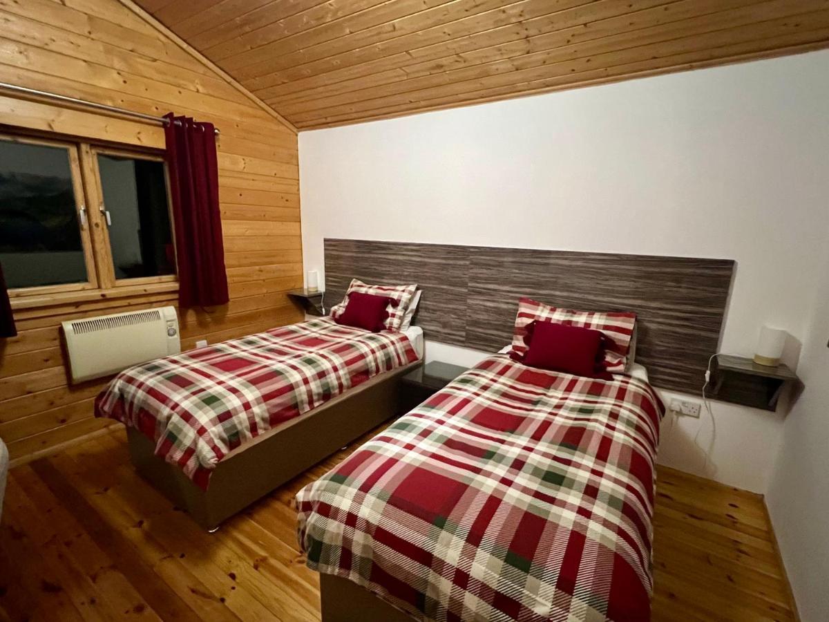 Tufty Lodge, Lake Pochard Lodge 9 South Cerney Buitenkant foto