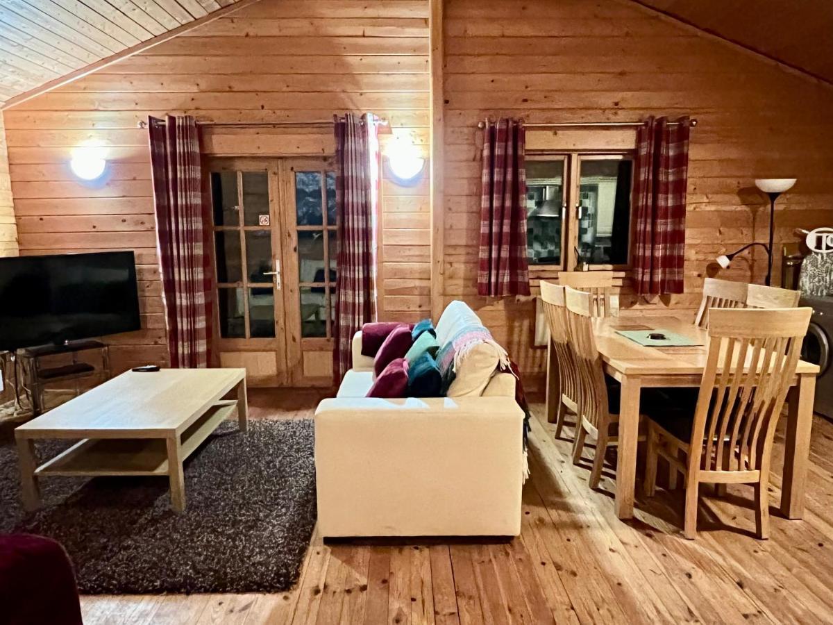 Tufty Lodge, Lake Pochard Lodge 9 South Cerney Buitenkant foto